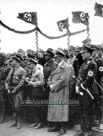 SS men around Hitler, SS dagger